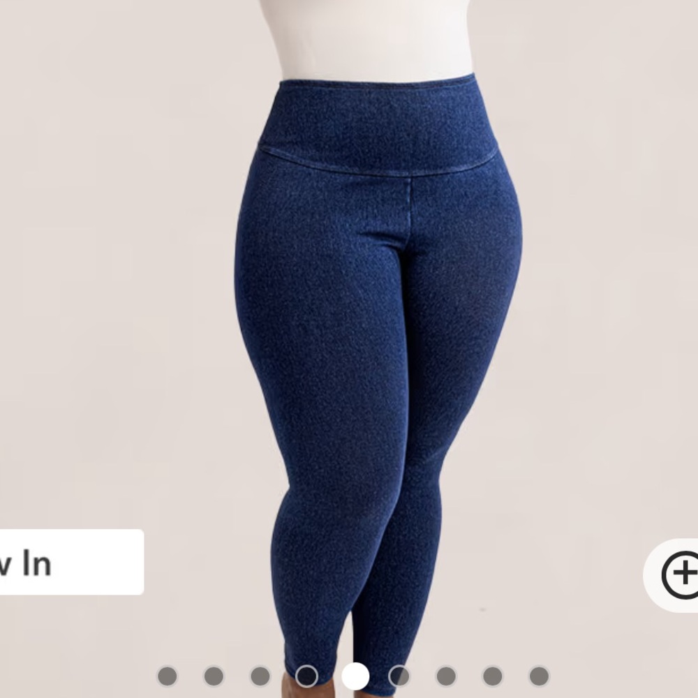 Shapermint‎ High-Waisted Shaping Jeggings Navy Medium
New With Tags